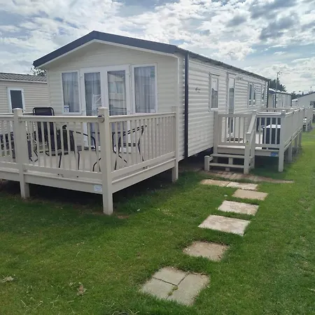 Dog Friendly 2 Bed, 6 Berth Caravan With Decking 700 Yard'S From The Beach In Hunstanton Exterior photo