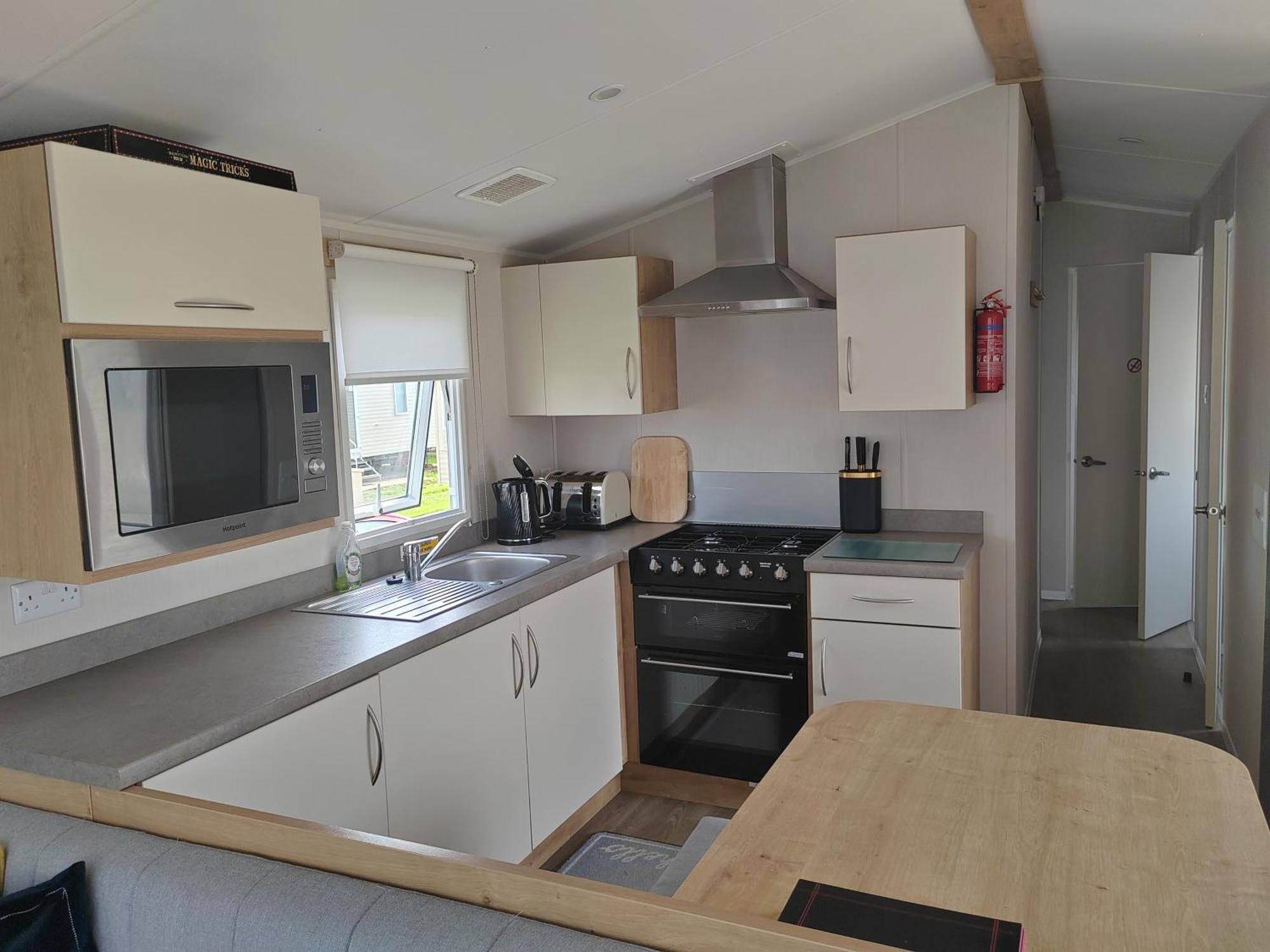 Holiday home Dog Friendly 2 Bed, 6 Berth Caravan With Decking 700 Yard's From The In *